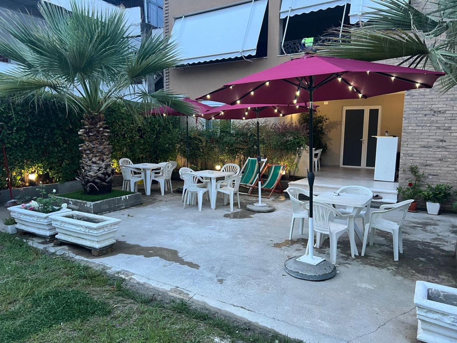 Vila Hoxha Durrës Extérieur photo