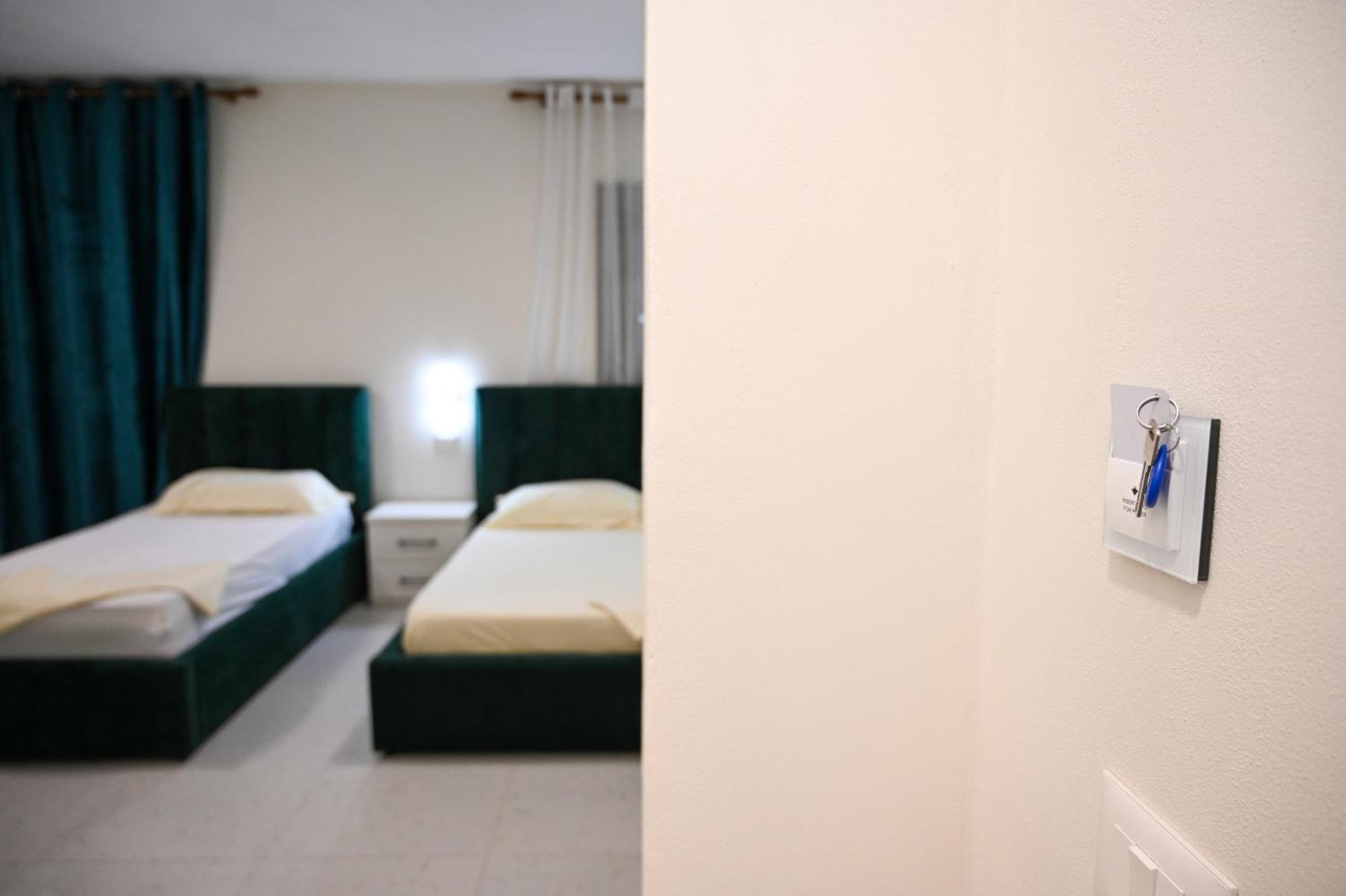 Vila Hoxha Durrës Extérieur photo