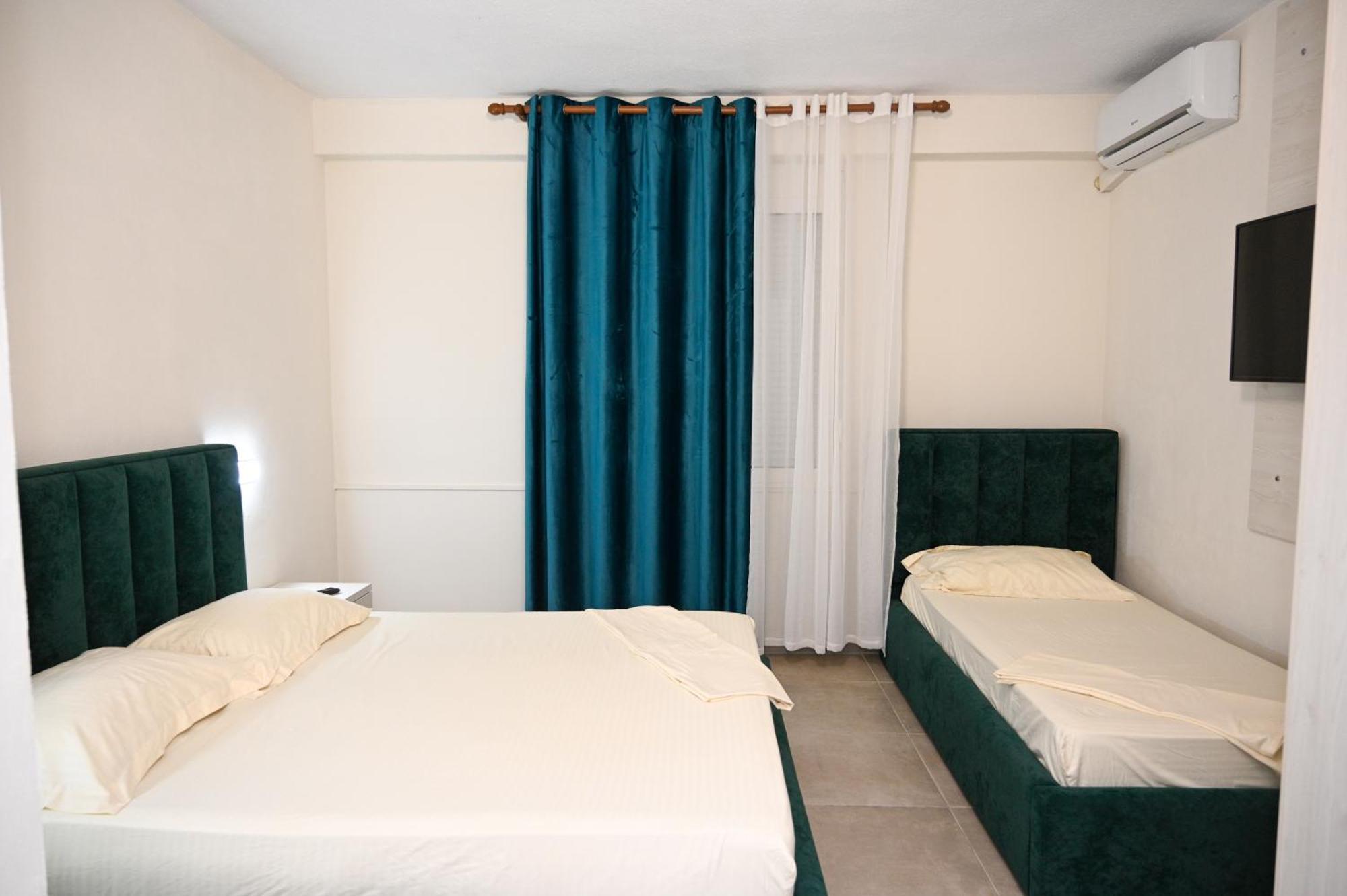 Vila Hoxha Durrës Extérieur photo