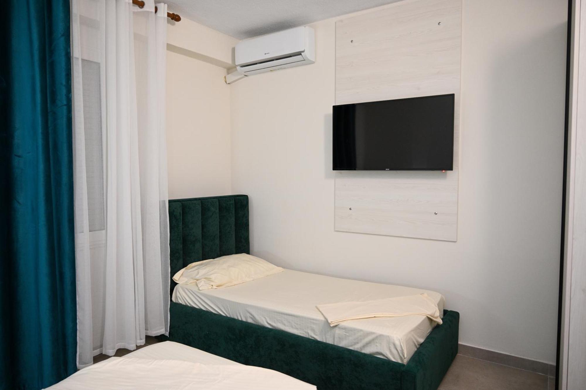 Vila Hoxha Durrës Extérieur photo